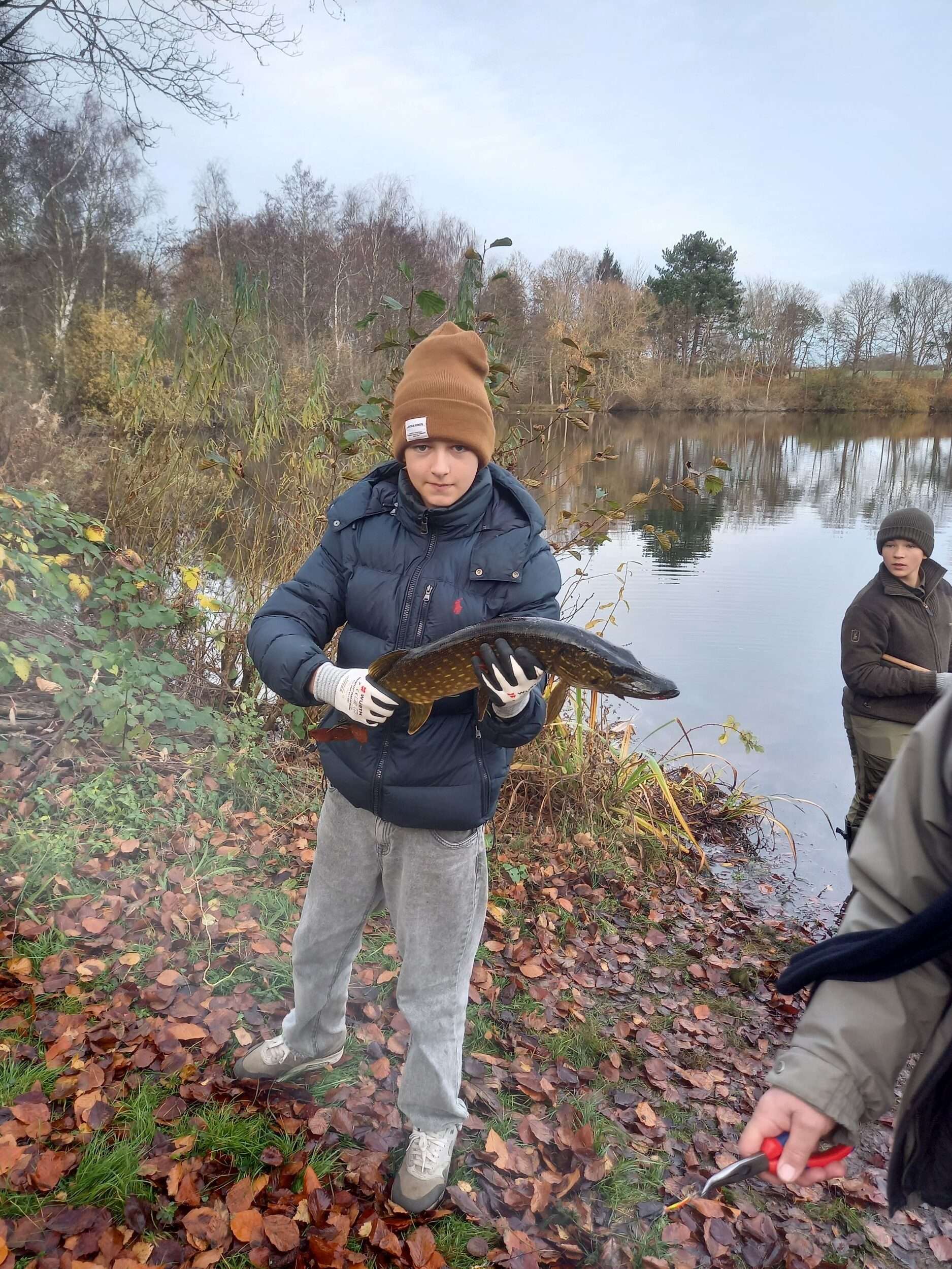 Magnus med dagens sidste gedde_1